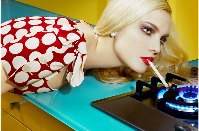 Креативные сексуальные фото от фотографа Miles Aldridge