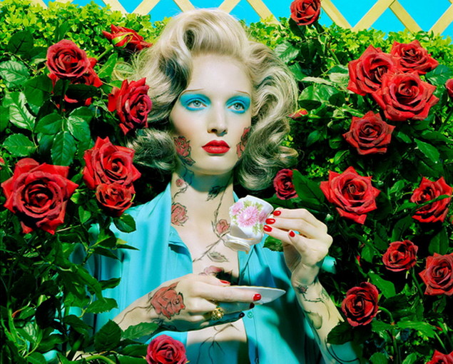 Креативные сексуальные фото от фотографа Miles Aldridge