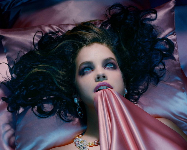 Креативные сексуальные фото от фотографа Miles Aldridge