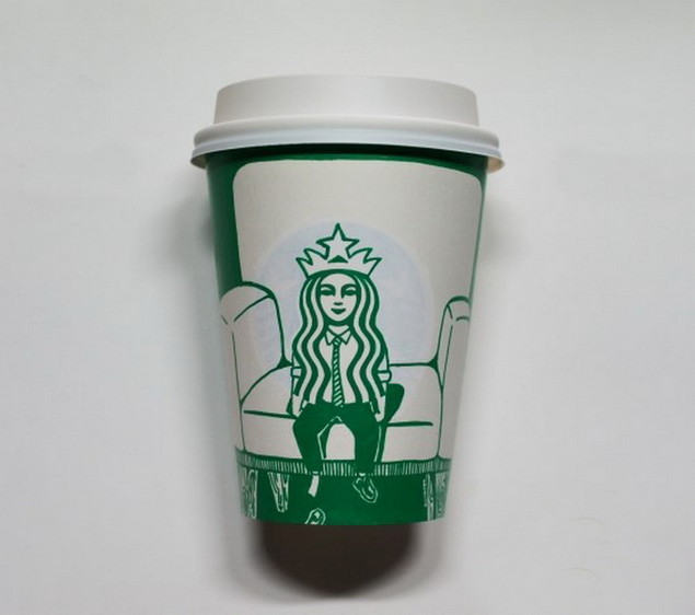 Дизайн на стаканчиках для кофе Starbucks