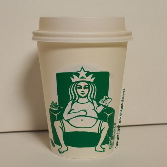 Дизайн на стаканчиках для кофе Starbucks