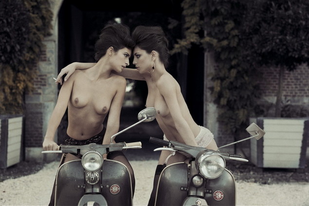 Фото обнаженных девушек от Marc Lagrange