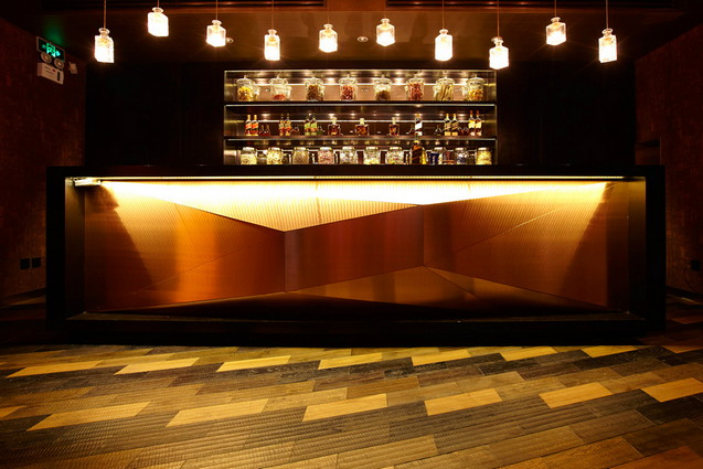Дизайн бара в стиле Johnnie Walker