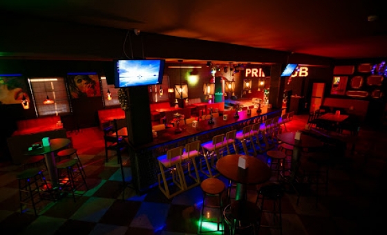 Pride Pub&amp;Karaoke