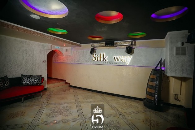 Lounge bar &amp; karaoke SILK WAY